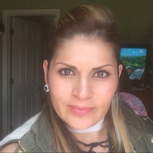 Meet your Posher, Alondra